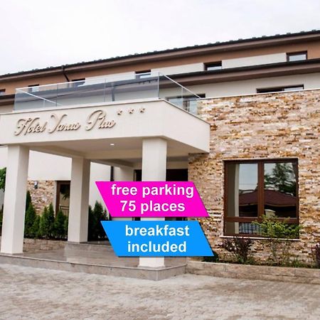 Hotel Yarus Plus Ploieşti Esterno foto